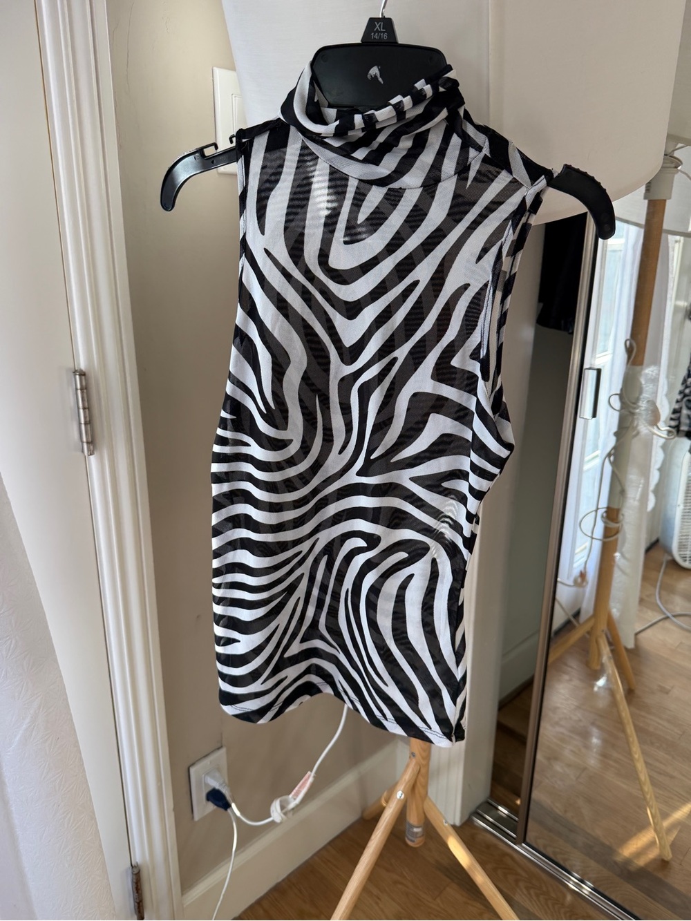 Zebra top